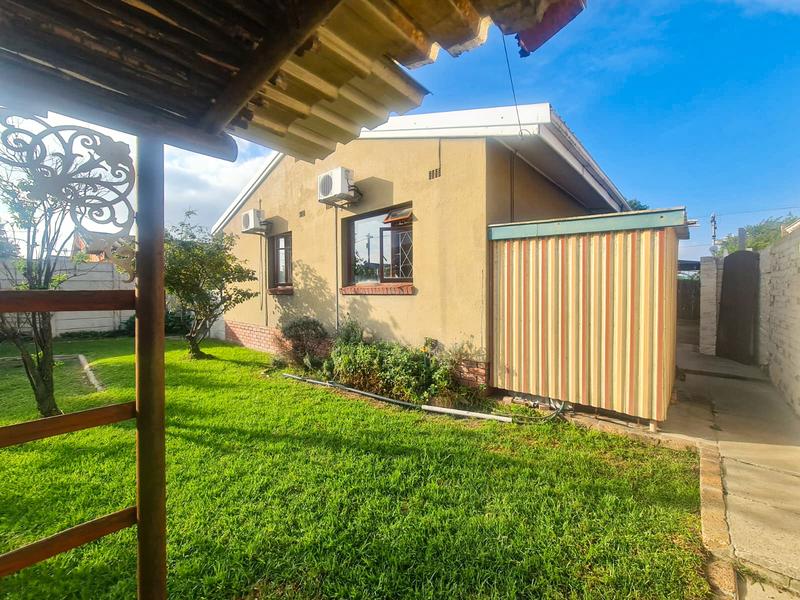 3 Bedroom Property for Sale in Goodwood Central Western Cape